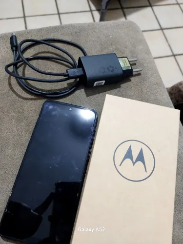 Celular Moto G 54 ,128 GB com defeito 