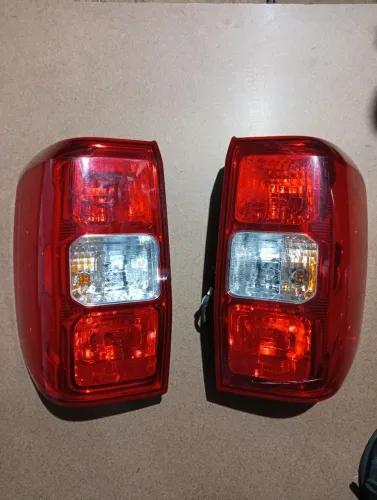 Lanterna Ford Ranger 2025