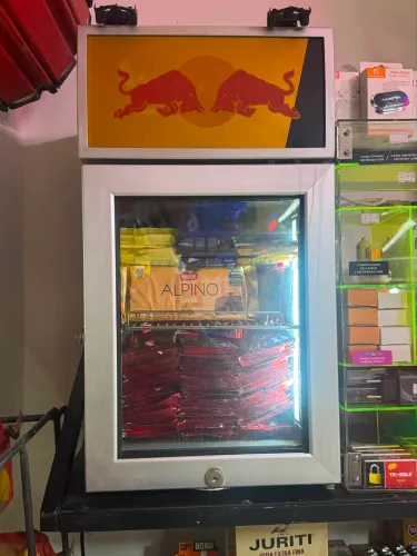frigobar redbull perfeito estado