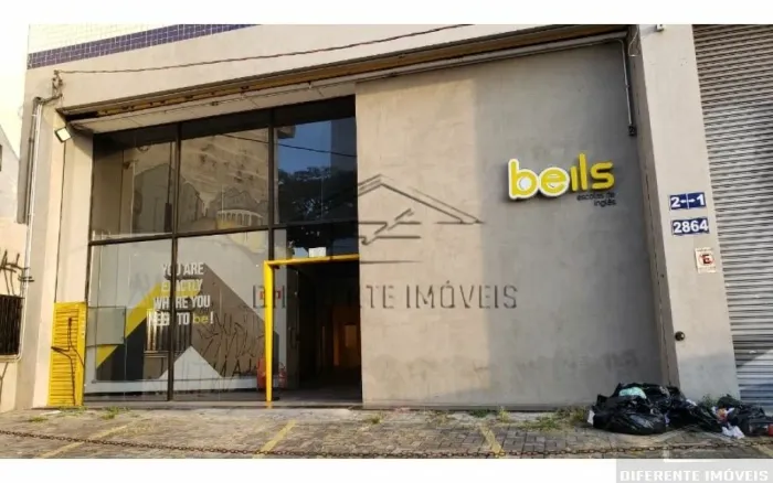 Salão comercial com 420m² com Luz Trifásica - Vila Marieta