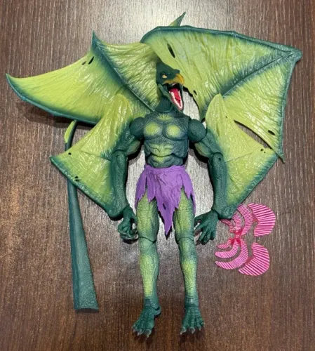 MARVEL LEGENDS SAURON BOX TERRA SELVAGEM SDCC 