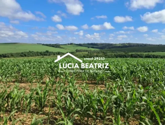 Esplêndida Fazenda com 700 Hectares Na região de Cristais/MG