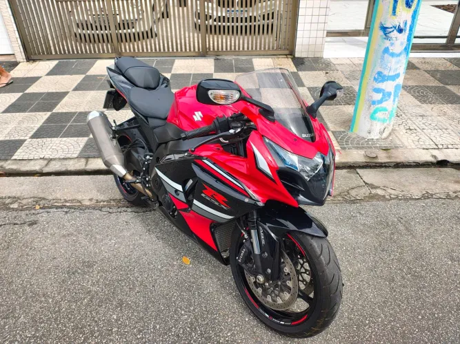 Suzuki srad 1000 série comemorativa 30 anos com apenas 550 km