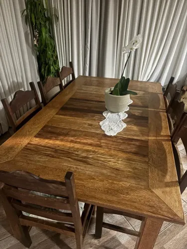 Mesa de jantar rústica