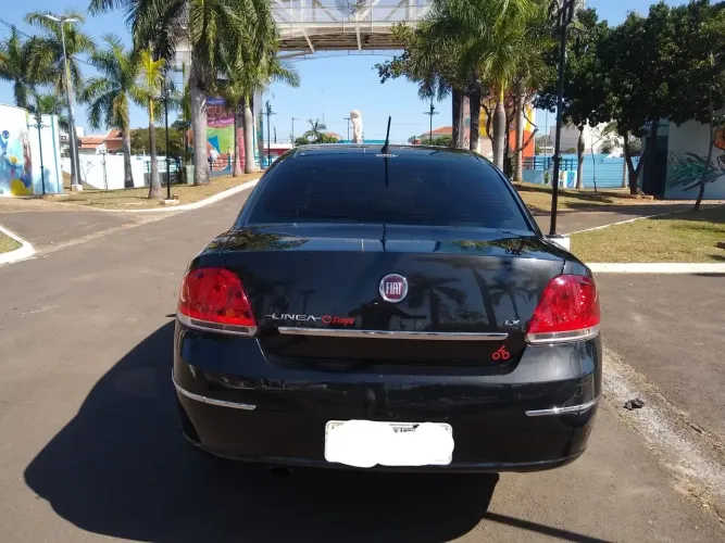 Fiat Linea LX 1.9/ 1.8 Flex 16V 4P 2010