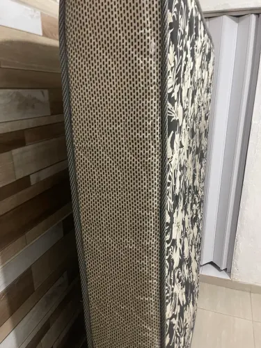 COLCHÃO D28 ULTRA RESISTENTE