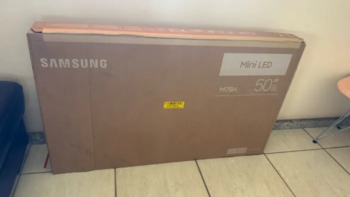 TV Samsung 50 polegadas, modelo M75H, com tecnologia Mini LED.