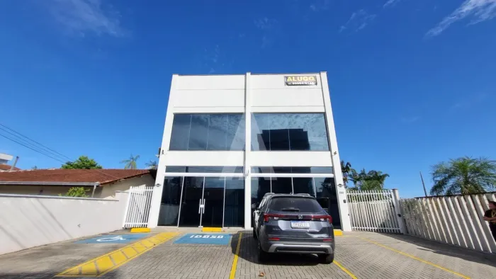 Sala para alugar por R$ 15500.00, 423.50 m2 - SAGUACU - JOINVILLE/SC