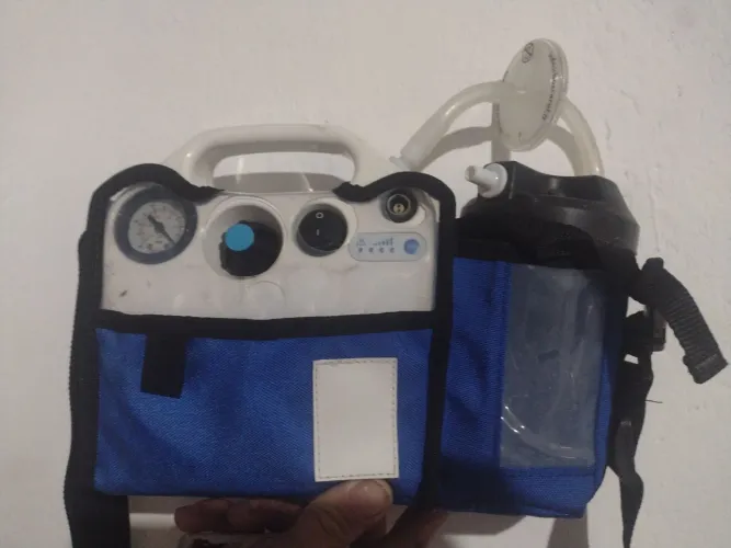 aspirador de secreção portátil, modelo Evolution da Protec