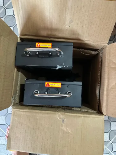 Baterias ? nova moto elétricas x13 x15 nova na caixa sem uso
