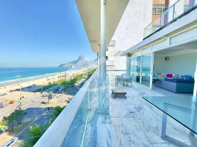 Cobertura Linear Espetacular na Vieira Souto Ipanema , Frente Mar , Pronta para Morar