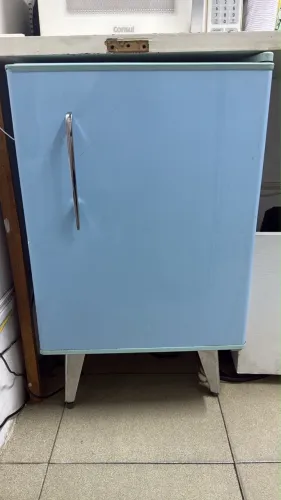 Frigobar eletrolux azul