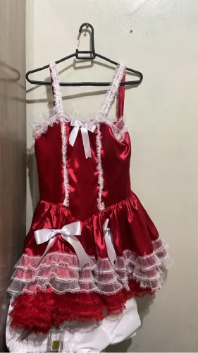vestido vermelho de rainha de quadrilha