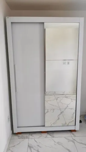 Guarda-roupa solteiro