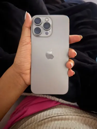 iPhone 15 pro Max 256 gb