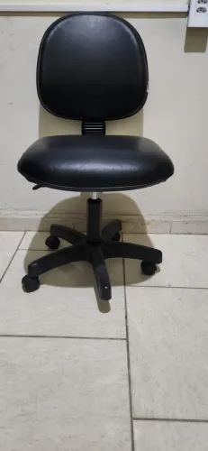 Cadeira escritório giratória
