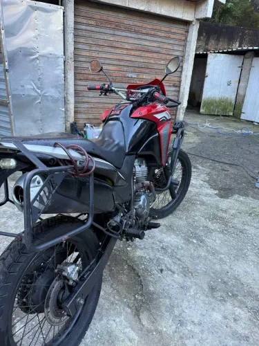 Vendo XRE 300 em perfeito estado!