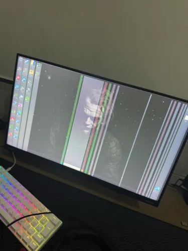 Monitor SAMSUNG 144hz COM DEFEITO
