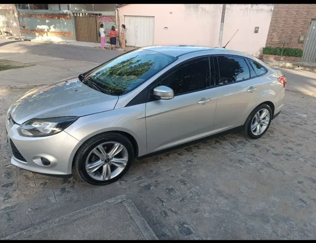 Ford Focus Sedan 1.6/1.6 Flex 8v/16v 4P Mec. 2014