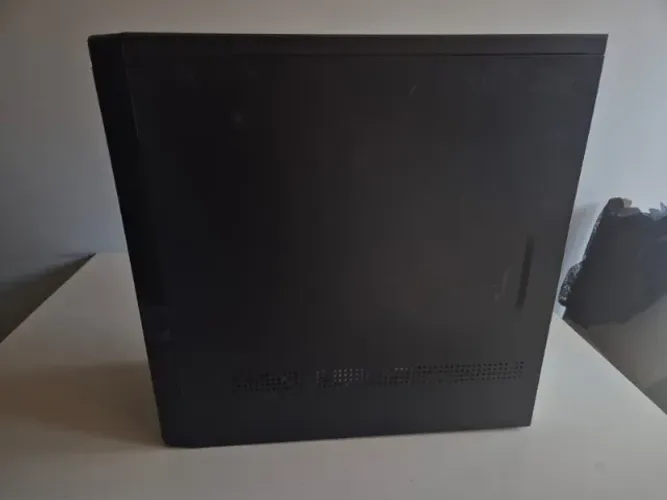 CPU Intel Core i3 | 8GB RAM | SSD (Para Reparo, Retirada de Peças ou Upgrades)