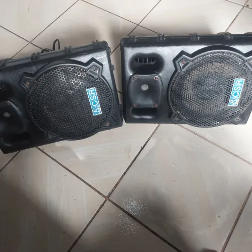 Caixas amplificada de som