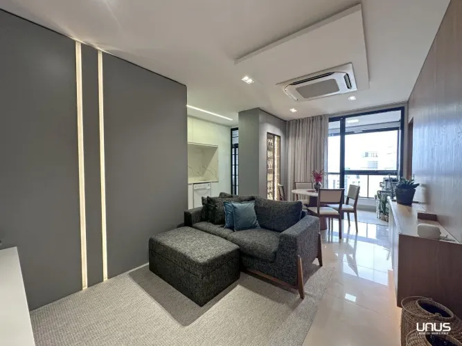 Apartamento com 2 dormitórios na Agronômica