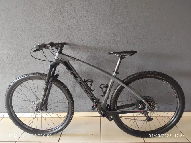 Oggi agille sport carbono tamanho 17