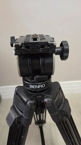 Tripé Profissional Benro KH25 com Cabeça Hidráulica