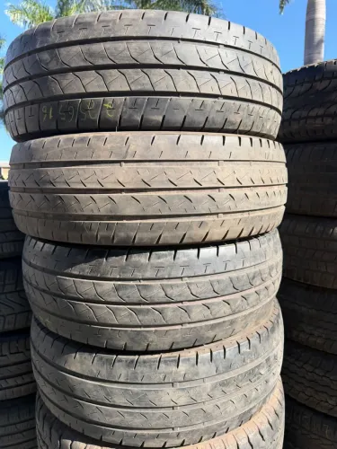 Pneus 225/65/16 de carga marca Bridgestone