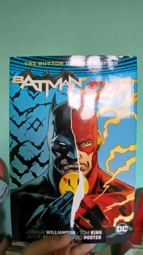 Batman e Flash - The Button Deluxe Edition