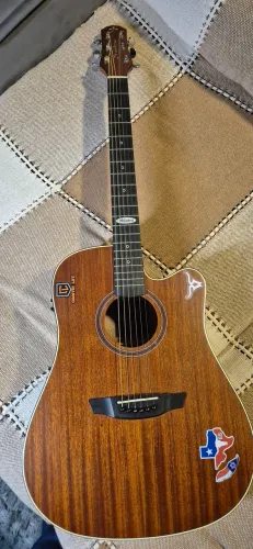 Violão Strinberg SD200C em excelente estado de conservação