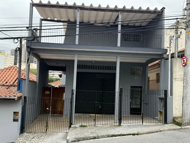 Prédio comercial na Rua Tabajara, 185 400 m²