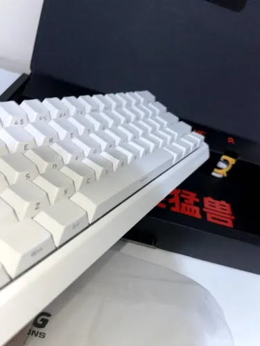 Teclado Madlions MAD60HE RGB Branco - Switch Magnético UltimateMagnet Pro