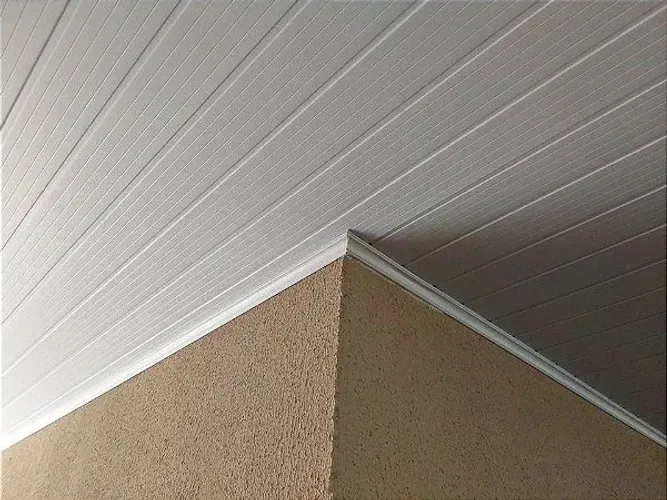 Instalação de FORRO de PVC , ISOPOR . Paredes e Forro de DRYWALL