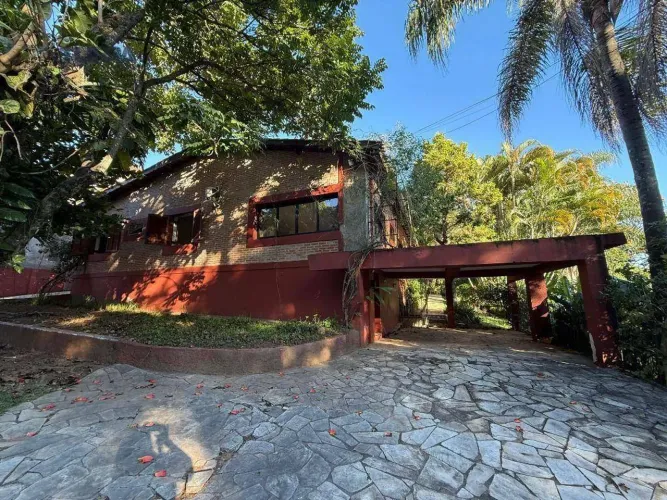 Casa com 4 dormitórios à venda de 382 m² no Condominio Flamboyant em Atibaia/SP - CA6208 .