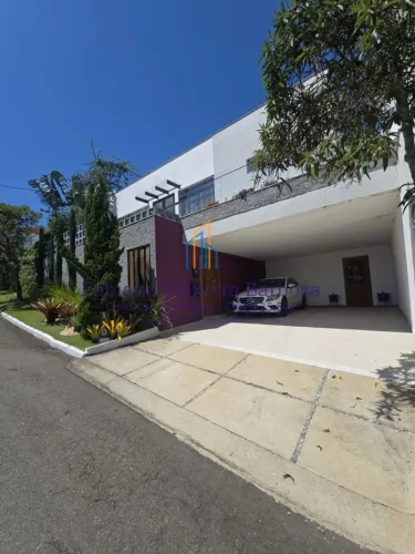 Casa Nova linear com 4/4 disponível para Locação mobiliada no Condominio Spina Ville em Ju