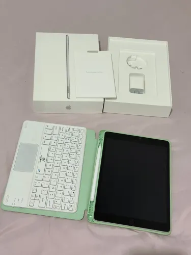 iPad 9 - 64gb semi novo