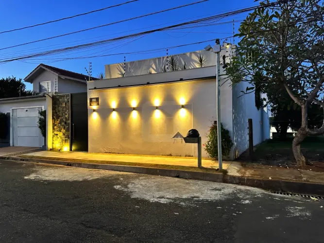 Casa em Alto padrão para venda no bairro Karaíba