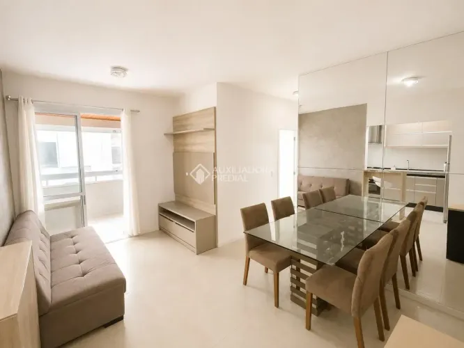 Apartamento com 2 Quartos (1 Suíte), Vaga de Garagem e Hobby Box no Bom Abrigo - Florianóp