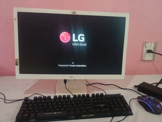 All in One LG N2940 Celeron 4GB de Ram Ssd 120GB