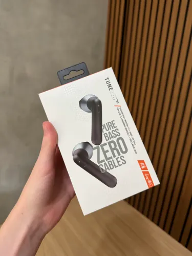 Fone JBL Tune 220 - Preto