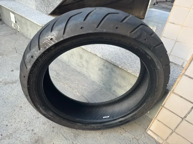 Pneu Road King Special (original Harley Davidson Dunlop) usado