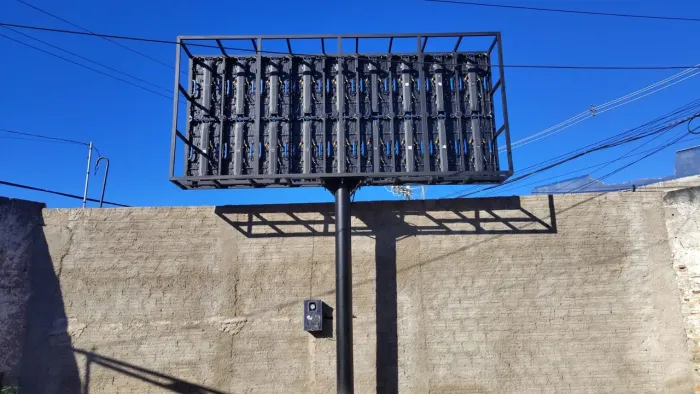 PAINEL OUTDOOR COMPLETO