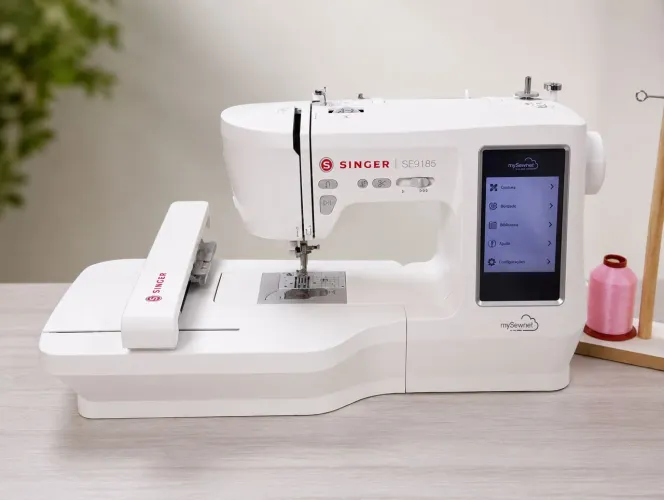 Máquina de Costura e Bordado Singer SE9185 Semi Nova Pouco Uso