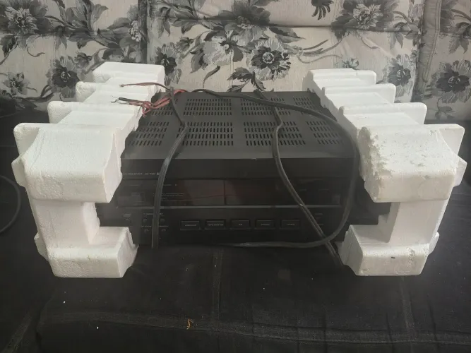 Receiver Estéreo AM/FM TEAC AG-790