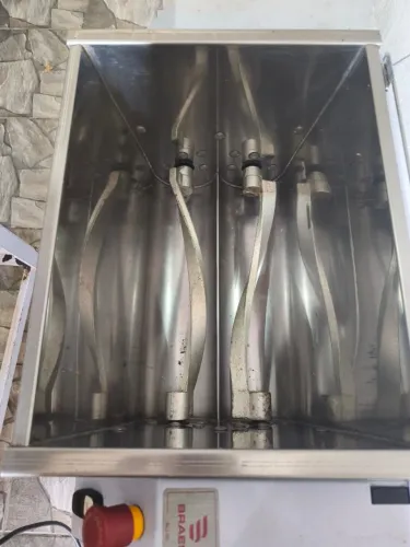Amassadeira industrial 25kg