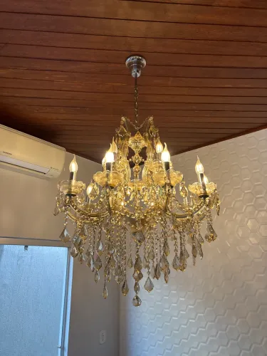 ? Lustre Clássico de Cristal Dourado - Elegância e Sofisticação ?