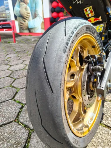 Par de Pirelli Super Corsa SP V3