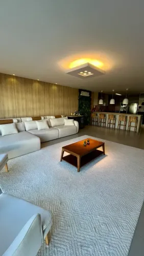 APT 3 suites QUAY