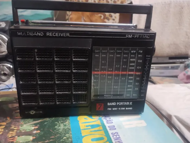 Vendo MotoRadio de 7 faixas antigo